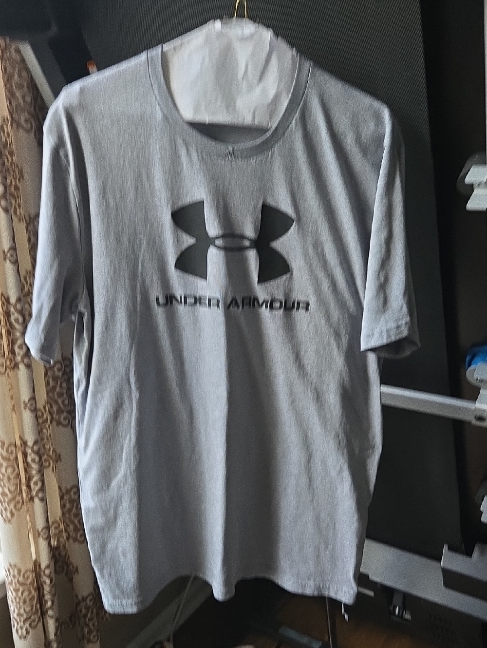 Under Armor Men's Tshirt